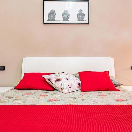 Guest Planet - Modern Flat Centrale M2 Milan Bagian luar foto
