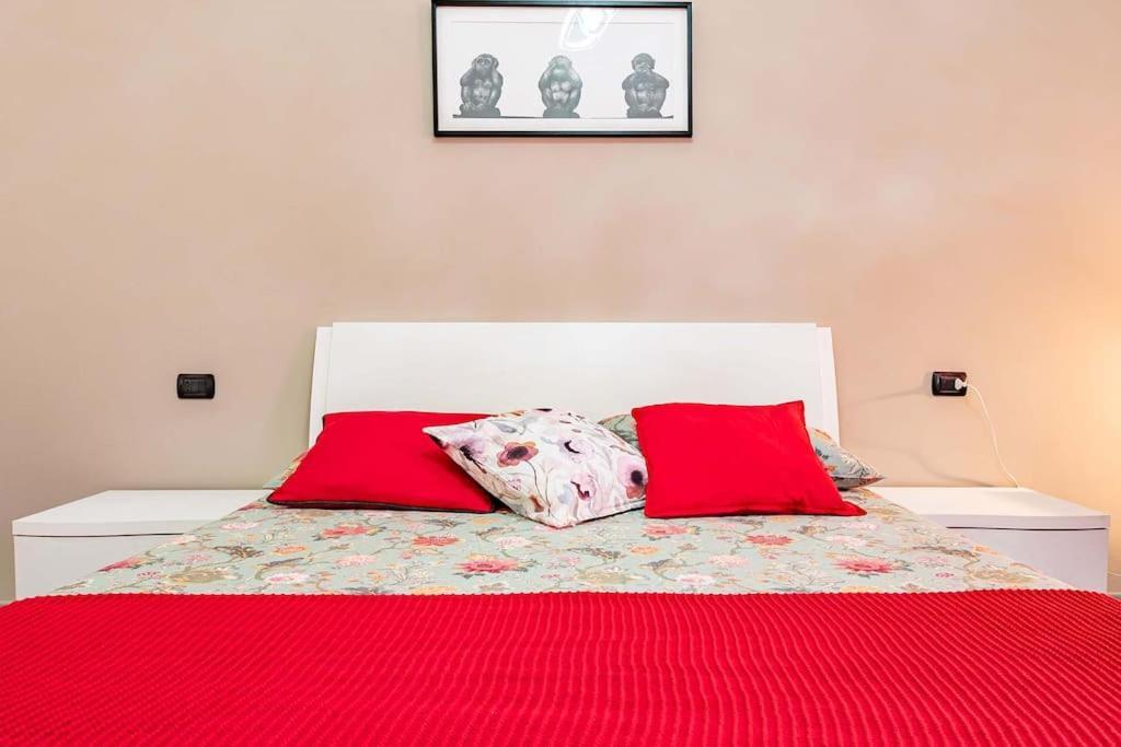 Guest Planet - Modern Flat Centrale M2 Milan Bagian luar foto