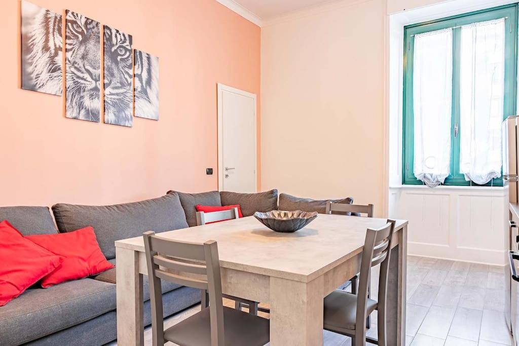 Guest Planet - Modern Flat Centrale M2 Milan Bagian luar foto