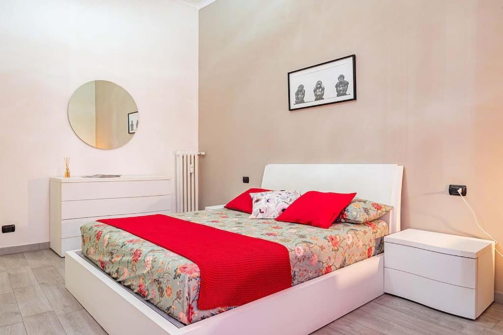 Guest Planet - Modern Flat Centrale M2 Milan Bagian luar foto